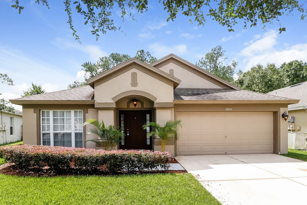 Foto principal - 5920 Count Turf Ln