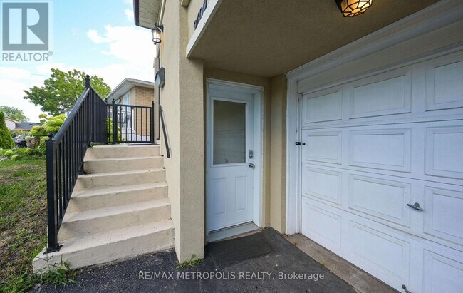 Photo du bâtiment - 2699 Sherhill Dr