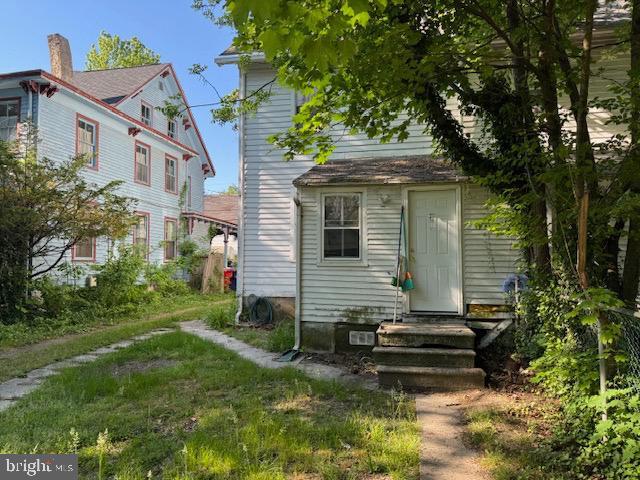 Building Photo - 107 Oak St