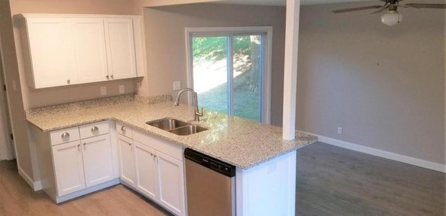 Building Photo - 8979 Golden Valley Drive