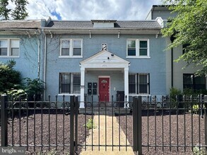 Building Photo - 1652 West Virginia Ave NE