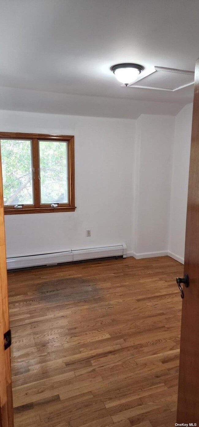 Building Photo - 459 Tennyson Dr