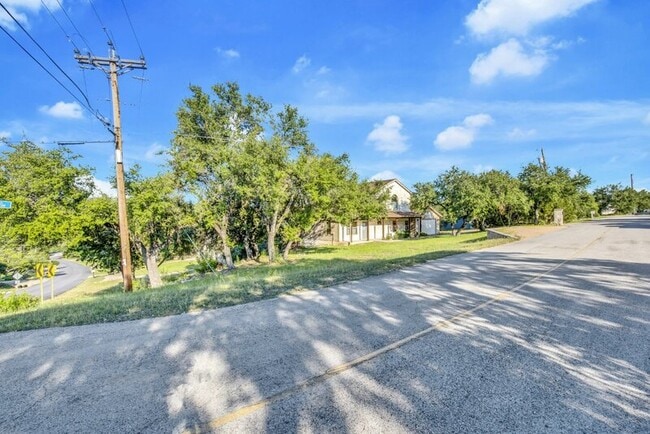 Building Photo - 22105 Kyle Dr