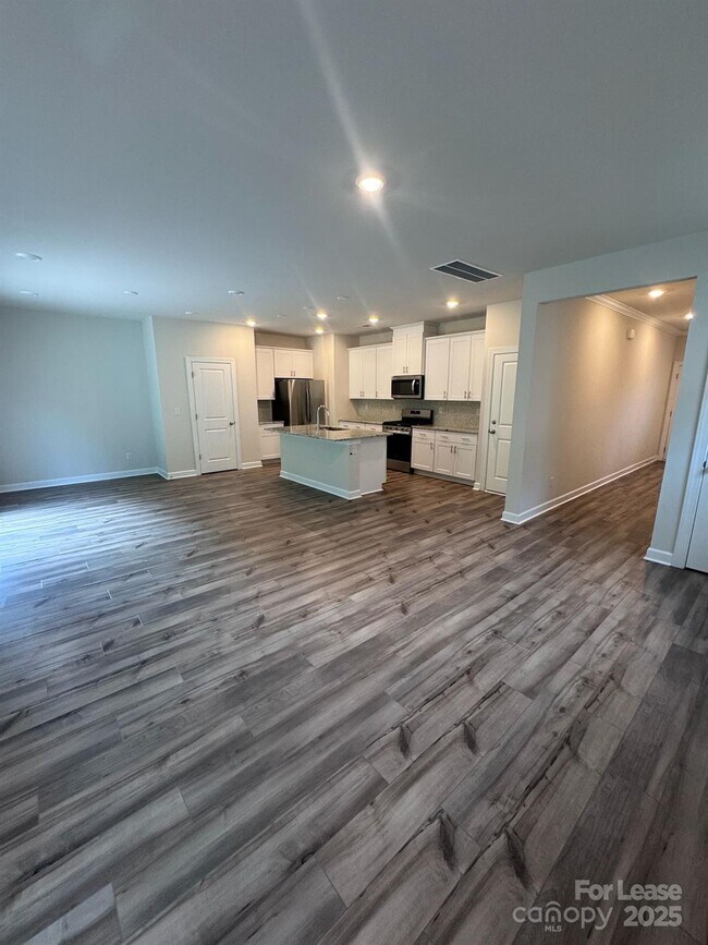 Building Photo - 125 Johns Cardinal Dr