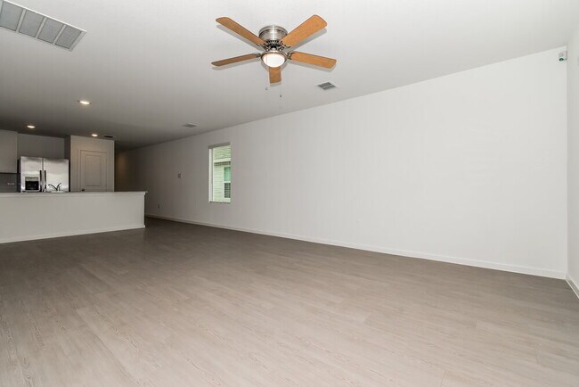 Foto del edificio - 924 Calley Pear Trl