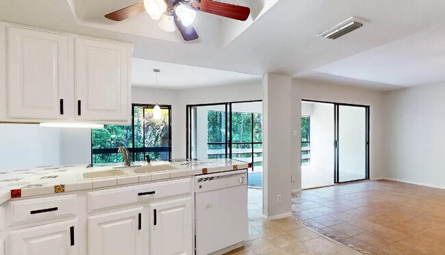 Building Photo - 8769 Como Lake Dr