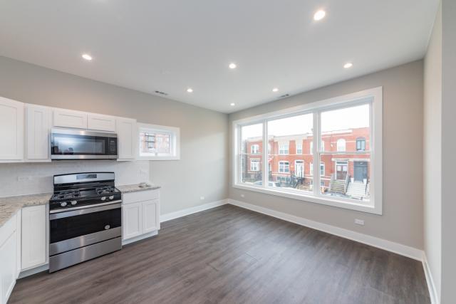Building Photo - 2 bedroom in Chicago IL 60612