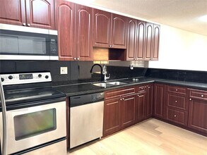 Building Photo - 2732 W 54th St