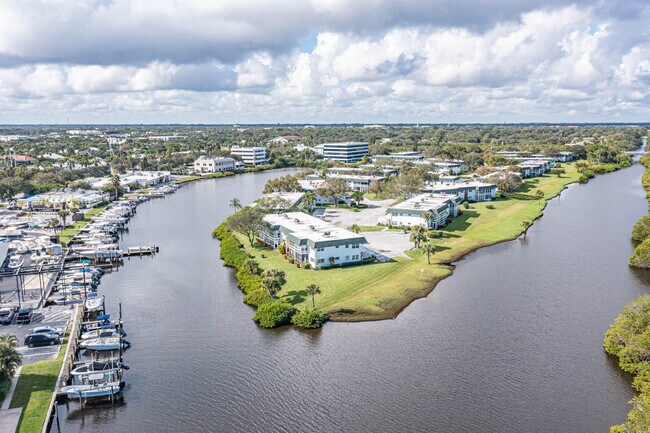 Foto del edificio - 2800 Indian River Blvd