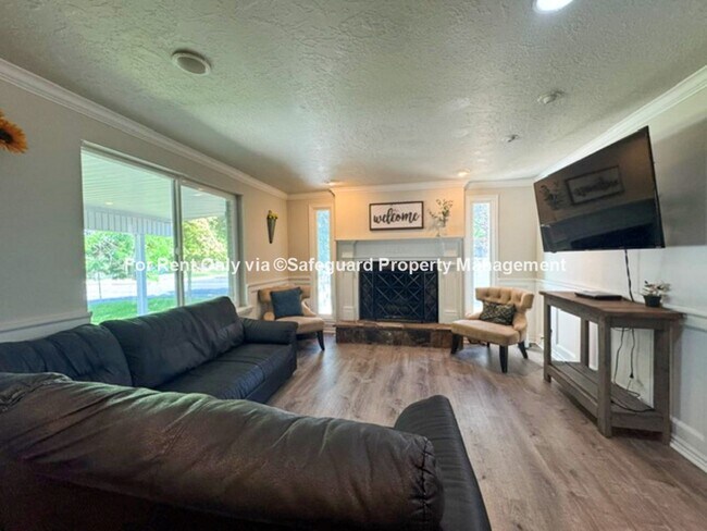 Foto del edificio - Spacious West Jordan Home on Large Corner Lot