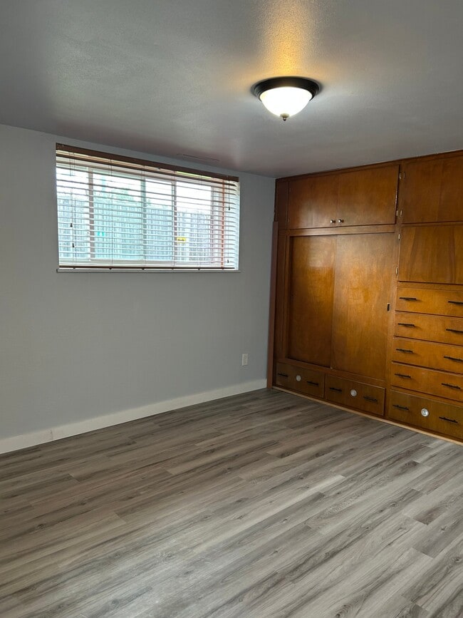 Foto del edificio - 1075 Gillingham Rd