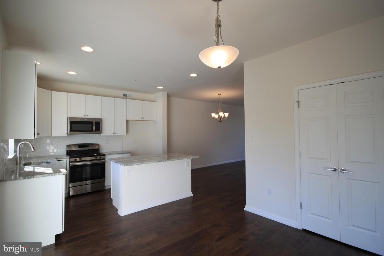 Foto principal - 1012 Chapman Cir