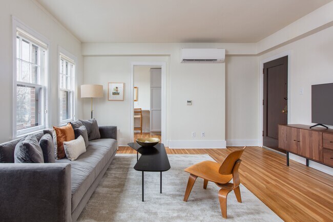 Foto del edificio - Treehouse Apartments