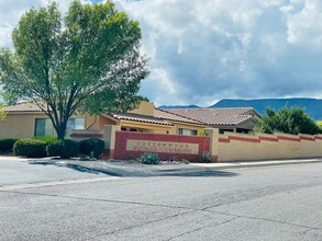 Building Photo - 1743 E Parada del Sol
