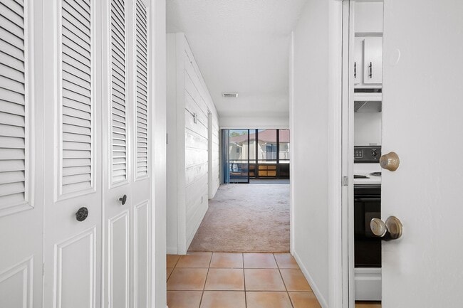 Building Photo - 2050 Oleander Blvd