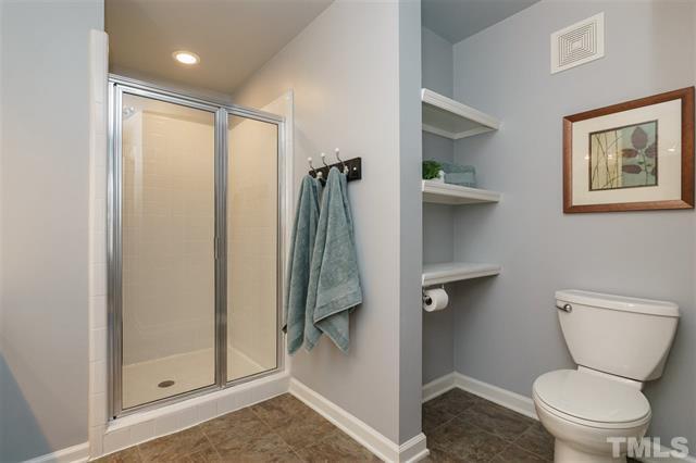 Building Photo - 313 Glen Echo Lane