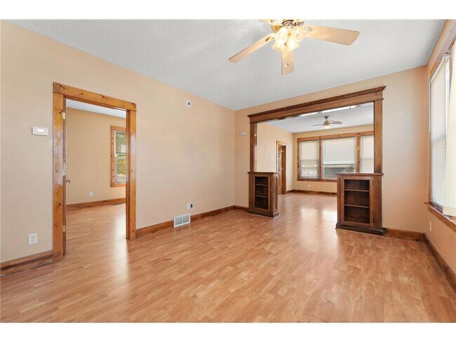 Building Photo - 1064 Magnolia Ave E