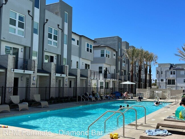 Photo - Four Levels of Modern Luxury Living in Ana... Townhome