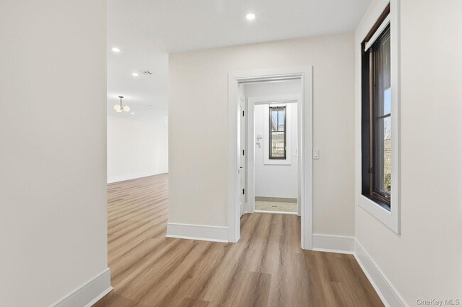 Foto del edificio - 34 Clinton Ave