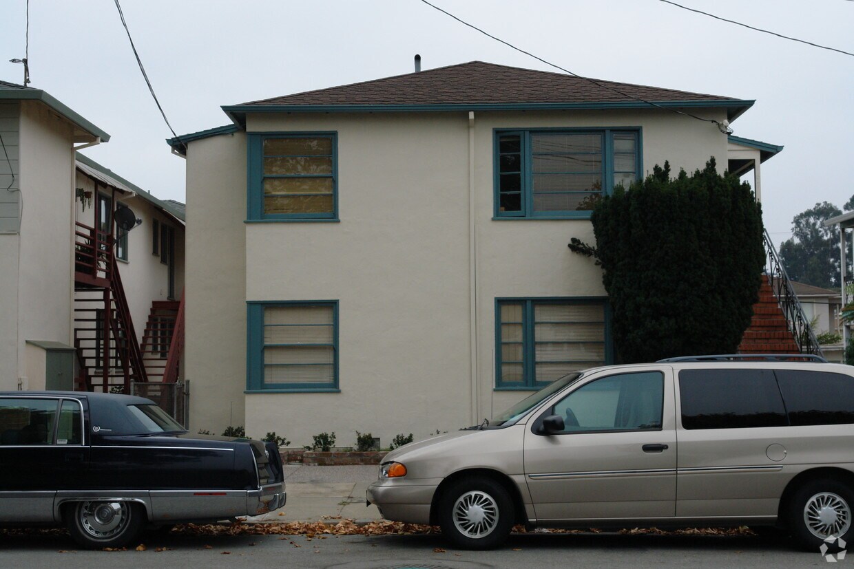 Building Photo - 167 Capuchino Dr