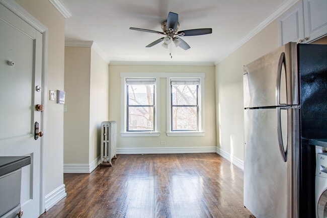 Foto del edificio - 1056 W Lill Ave