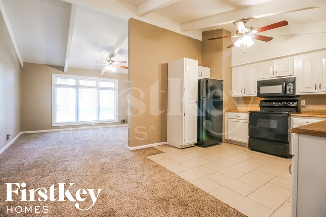 Foto del edificio - 2305 NE 61st St