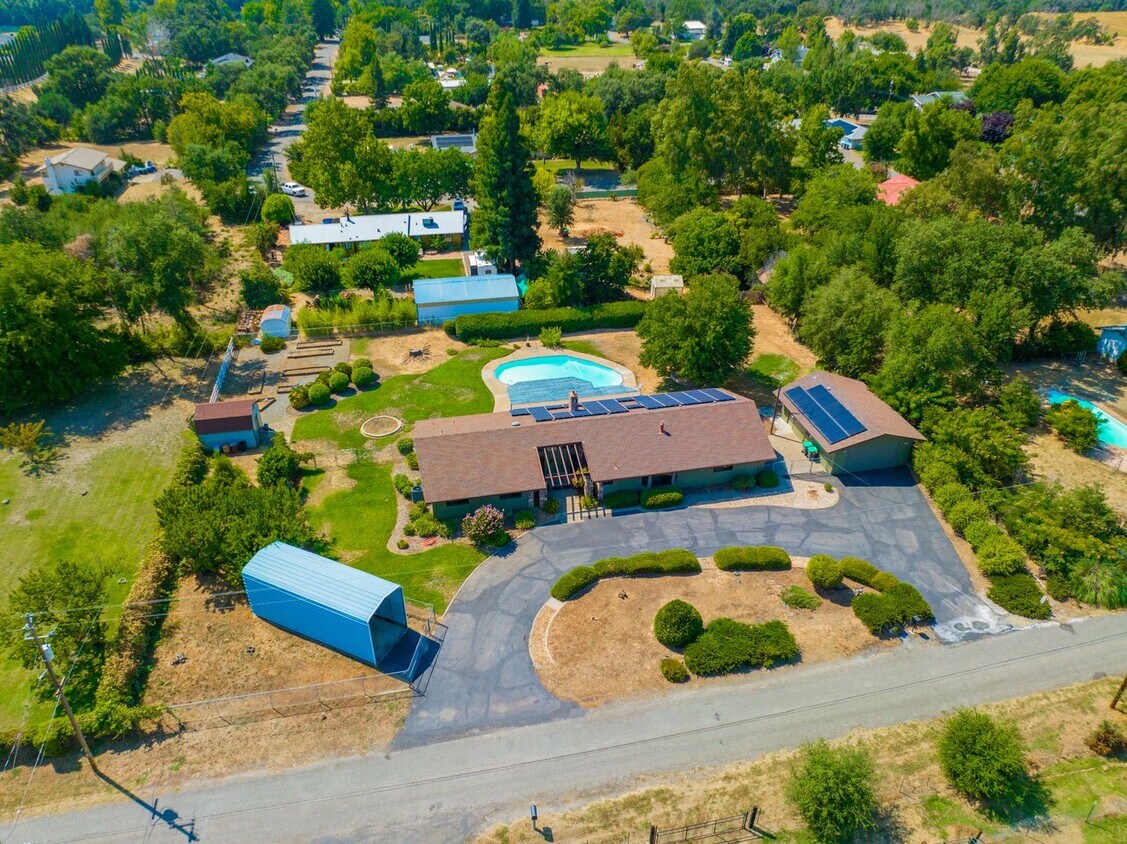 Primary Photo - 15715 Johnson Rd