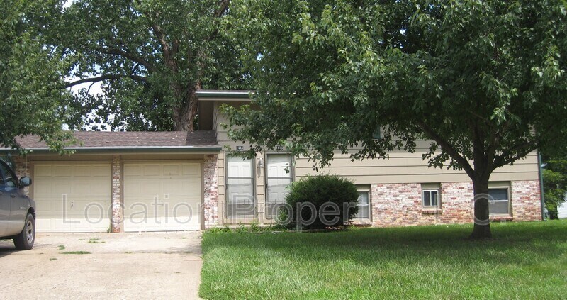 Primary Photo - 2446 Cedarwood Ave