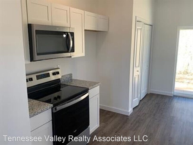 Foto del edificio - 2 br, 1 bath House - 804 West Oak Hill Avenue