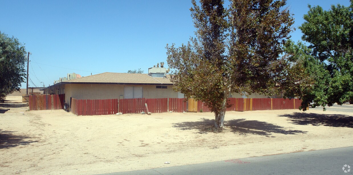 Foto del edificio - 13544 Mohawk Rd