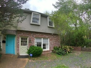 Building Photo - 1235 Linden Pl