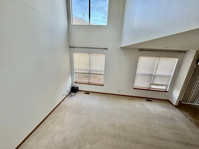 Building Photo - 1524 Waterside Dr