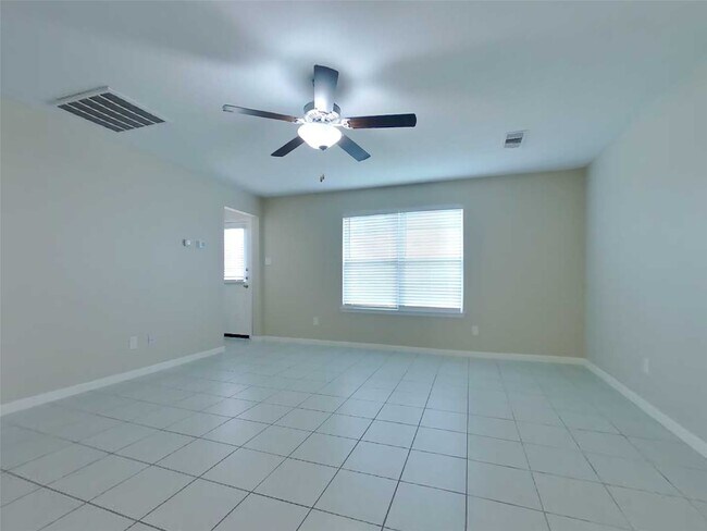 Building Photo - 701 Totem Trail Dr