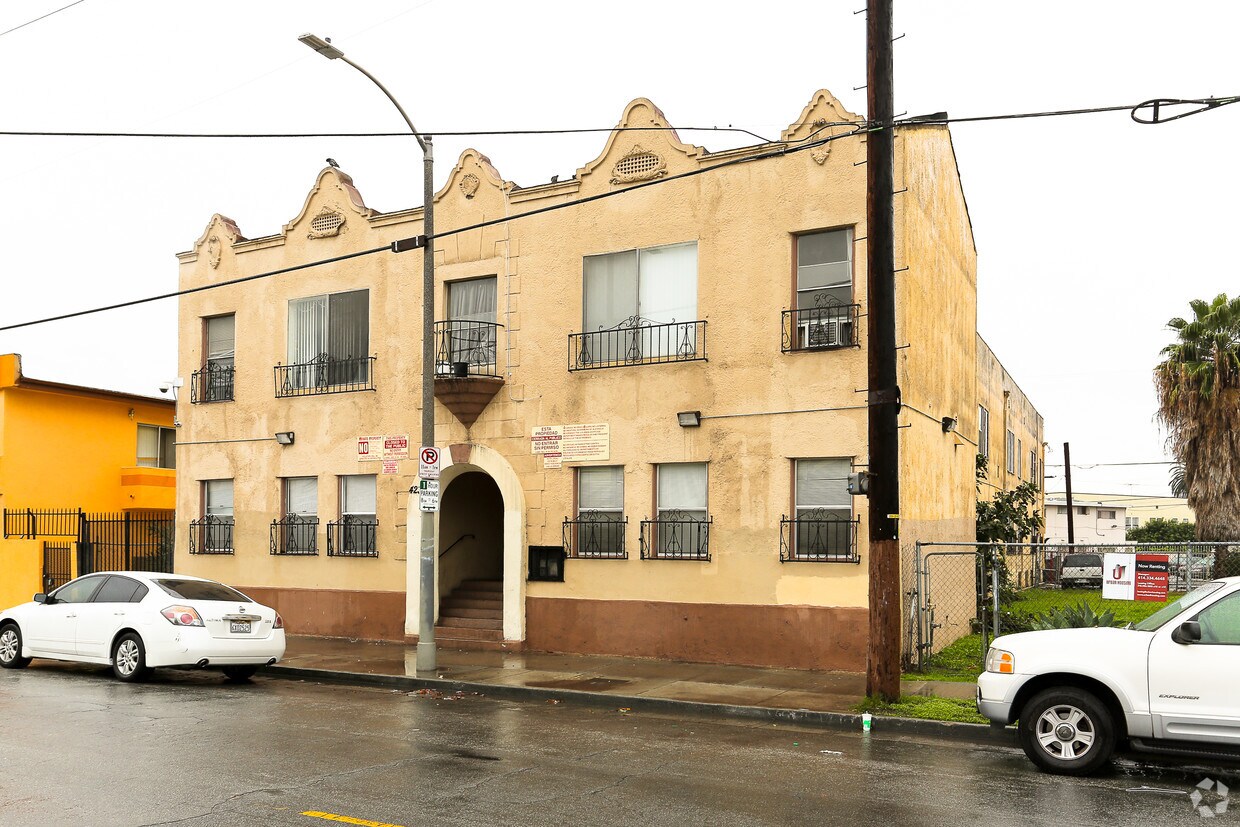 Building Photo - 4243 Mont Clair St