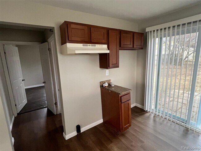 Foto del edificio - 6719 McGuire St