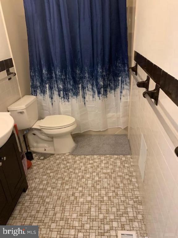 Foto del edificio - 2045 N 63rd St