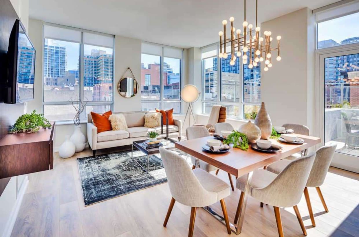 Photo - 401 W Superior St (Chicago, IL)