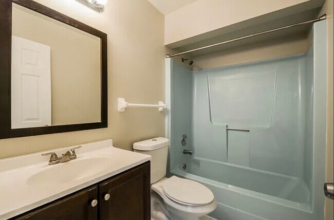 Foto del edificio - 4111 Les Cherbourg Ln