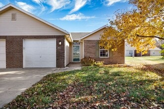 Building Photo - 2902 Russel Ct