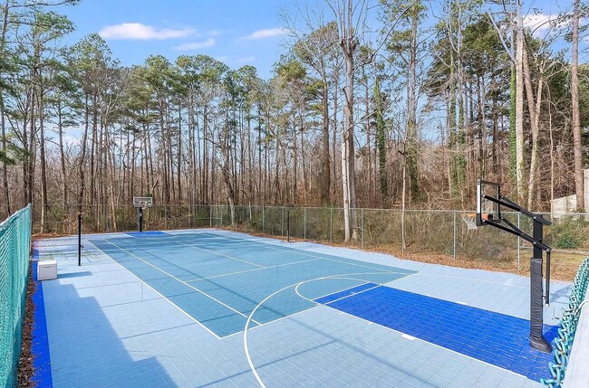 Basketball Court - 6512 English Oaks Dr