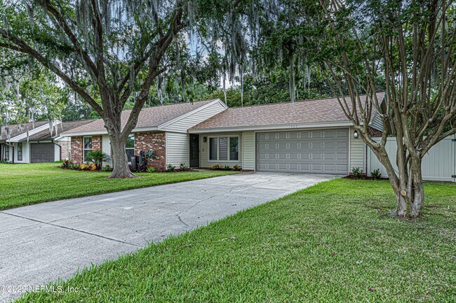 Building Photo - 1667 Morningside Dr