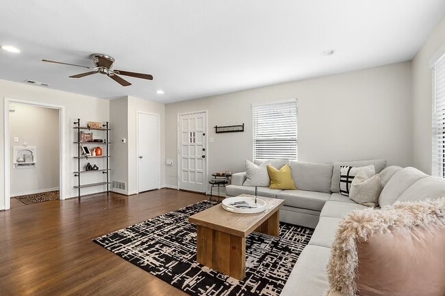 Photo - Cozy Forest Hills Retreat in East Dallas House