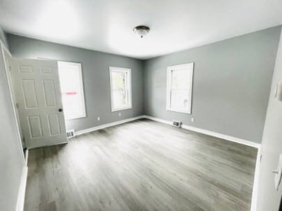 Building Photo - 155 Oak St