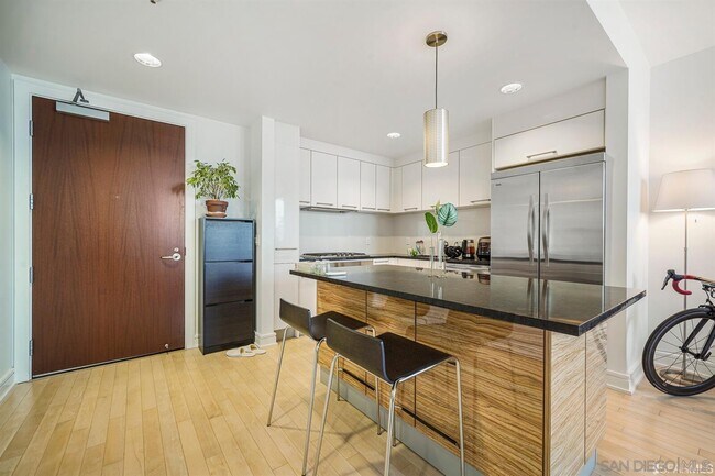 Foto del edificio - 631 Folsom St
