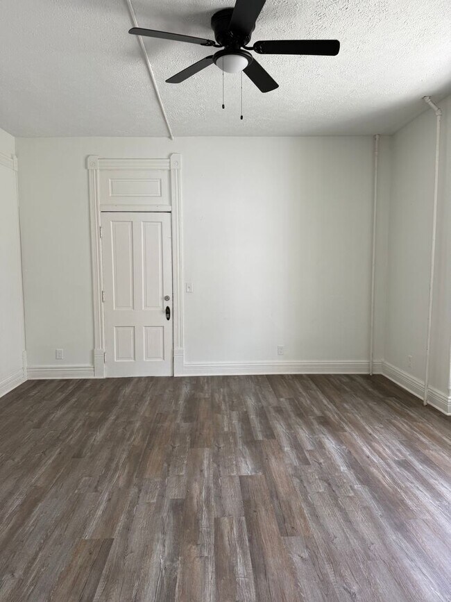 Foto del edificio - 1038 Heath St