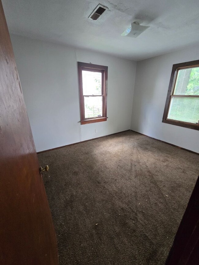 Building Photo - Very nice 2bed/ 1bath home