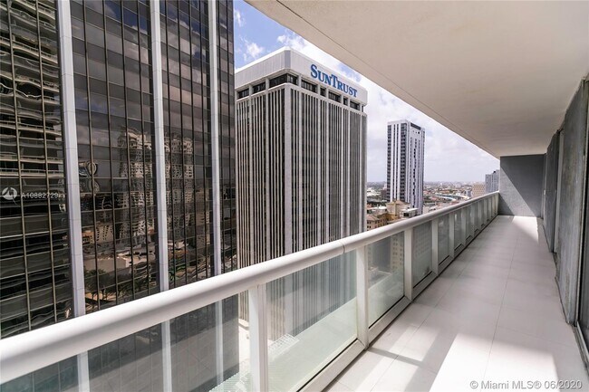 Foto del edificio - 50 Biscayne Blvd