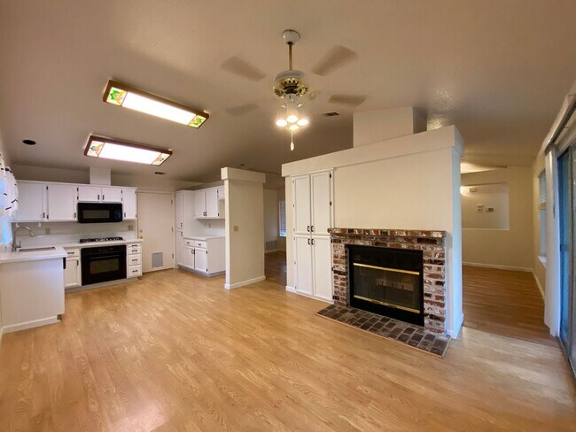 Foto del edificio - Single Story Close to Schools: Roseville (...