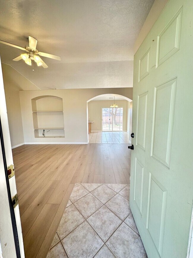 Foto del edificio - New Carpet and LVP!! Cozy Ivins Home!