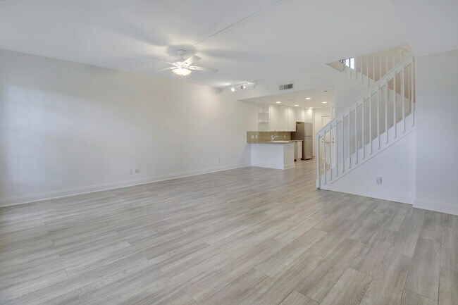 Building Photo - 334 Legare Ct